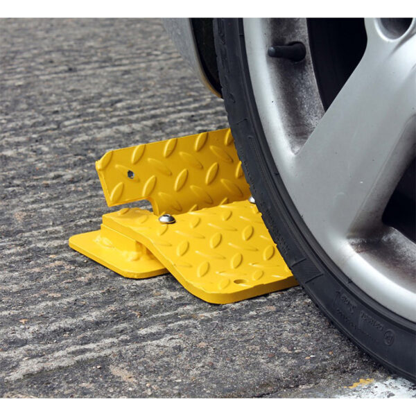 Surface Mounted Flow Plate